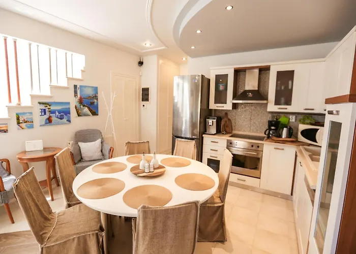 펜션 Porto Thea In *