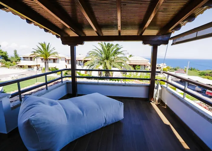 Porto Thea In *